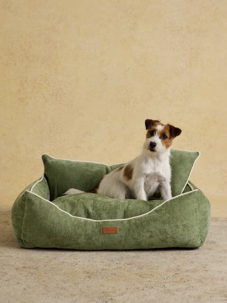 Joules Gilmorton Dog Sofa Apple